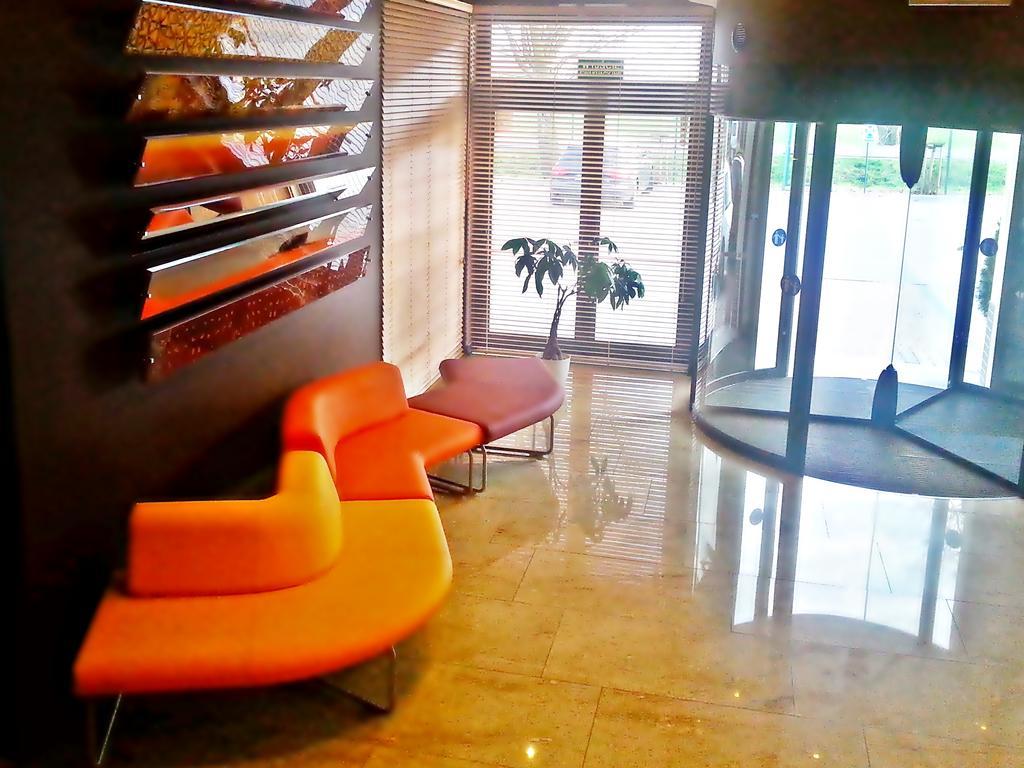 Hotel Eclipse Domasław Extérieur photo