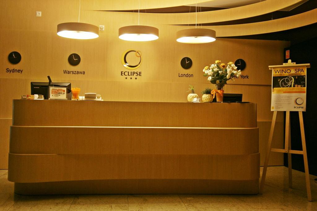 Hotel Eclipse Domasław Extérieur photo