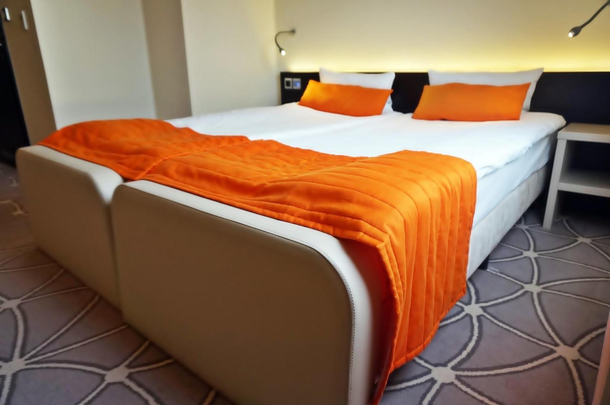 Hotel Eclipse Domasław Chambre photo
