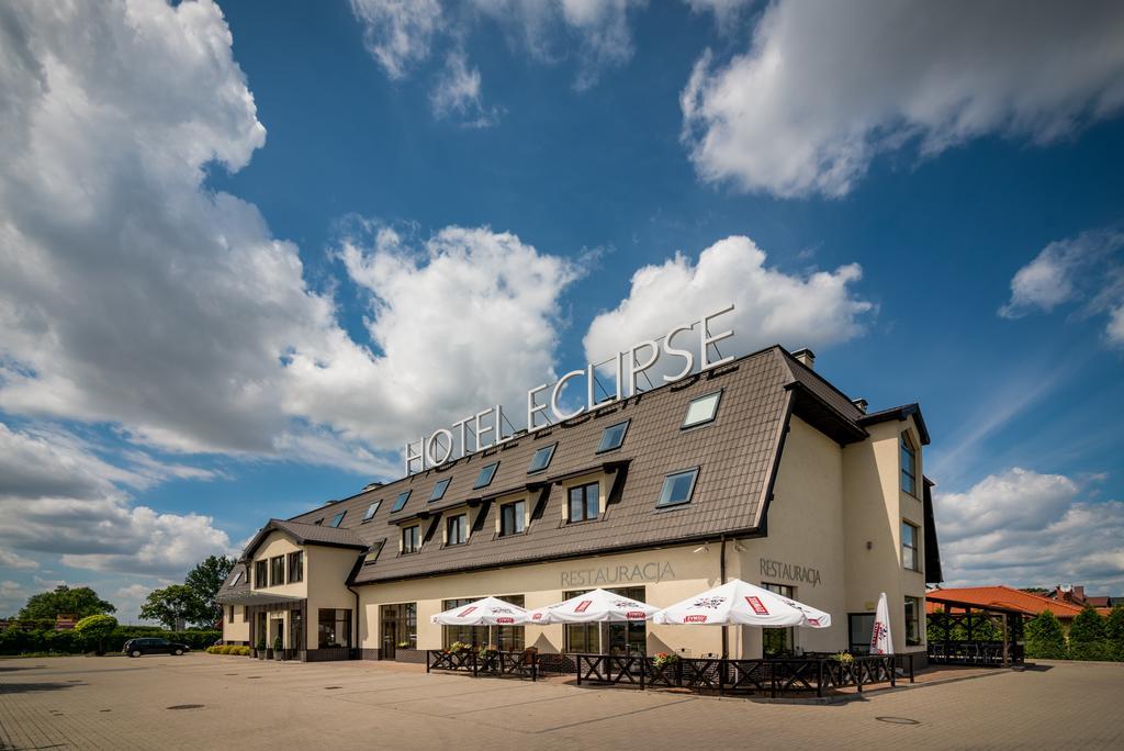 Hotel Eclipse Domasław Extérieur photo